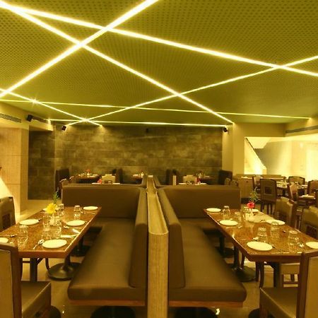 The Maharaja Business Hotel Mumbai Exterior foto