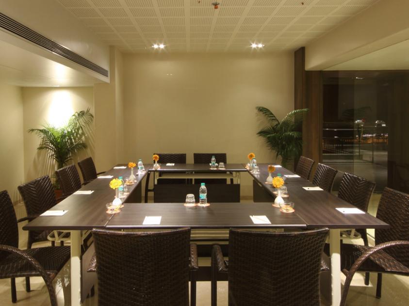 The Maharaja Business Hotel Mumbai Exterior foto
